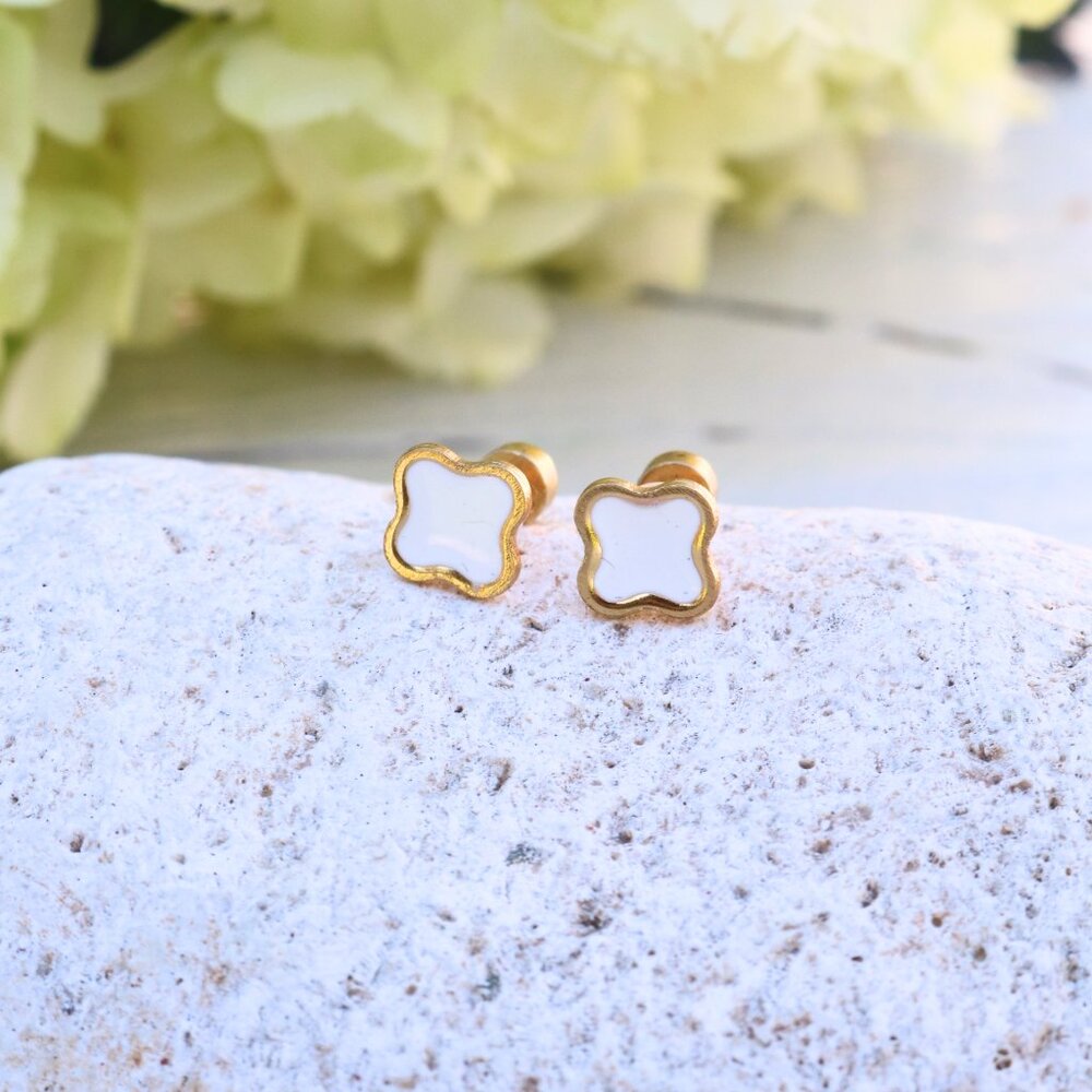 4 leaf earrings‎